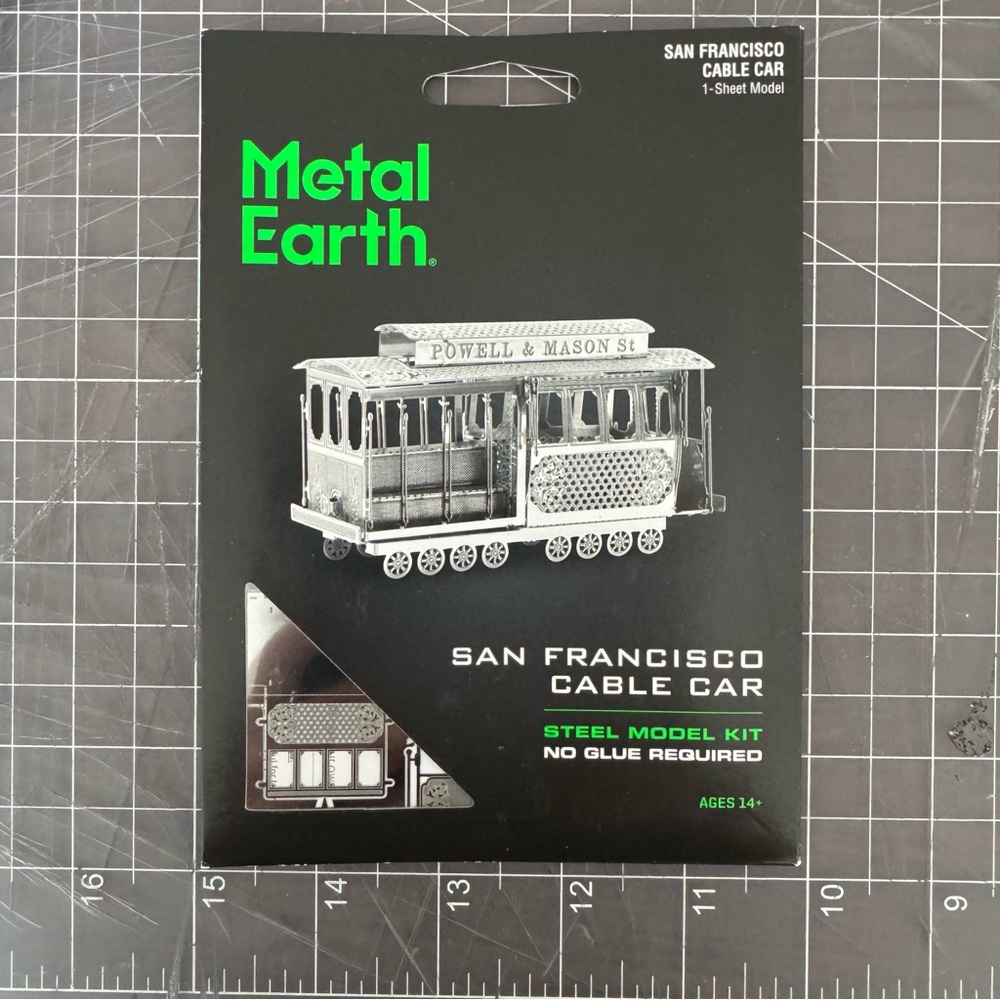 San Francisco Cable Car Model Kit - Silver